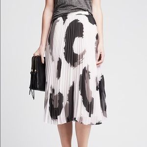 Banana Republic Watercolor Pleated Midi Skirt 6p
